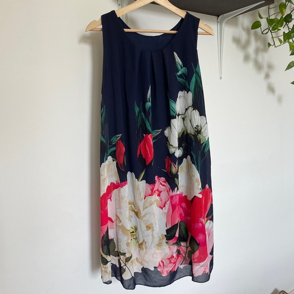 Italian Floral Dress - Picture 1 of 4